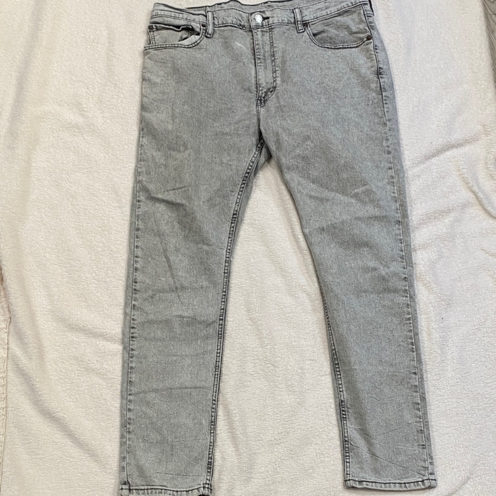 Levi's 512 Slim Taper fit jeans in a light grey wash. Size 38